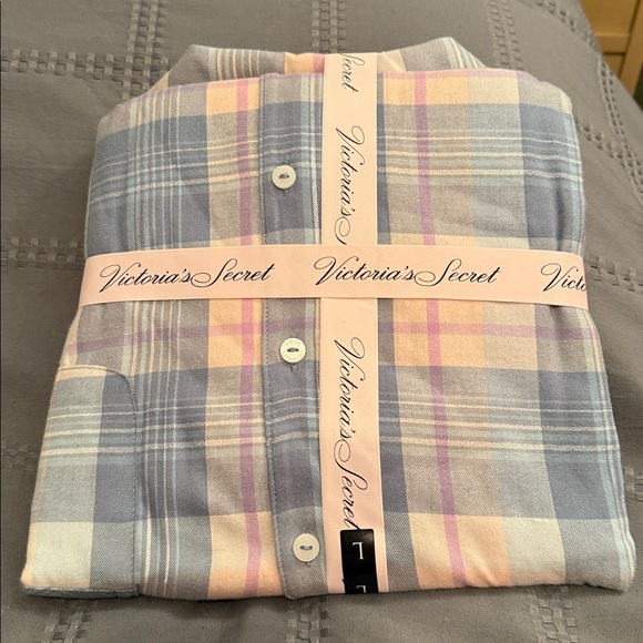 Victoria’s Secret pajama set. Size Large. NWT - Picture 4 of 4